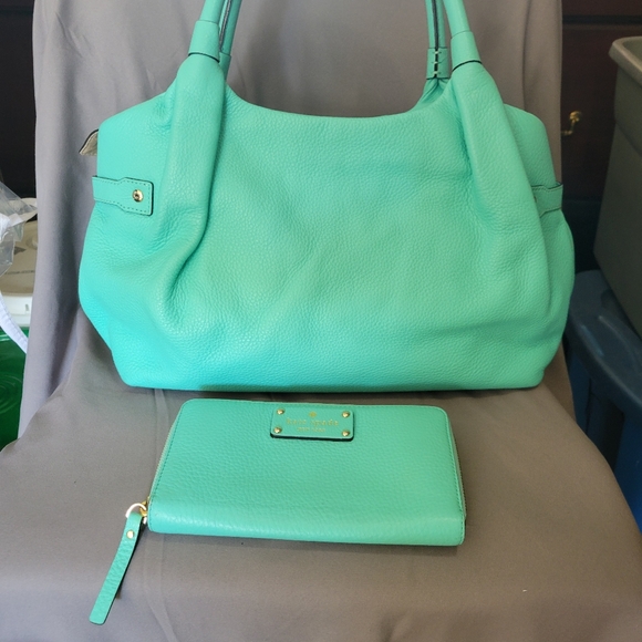 KATE SPADE NY Leather handbag w/matching wallet wallet is NWOT tan inside. - Picture 3 of 10